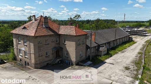 Kompleks biurowo-produkcyjno-magazynowy z placem