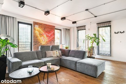Dwupoziomowy apartament z tarasami na Ochocie