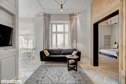 Kamienica z windą, sufity 3,5m|Balkon,klimatyzacja