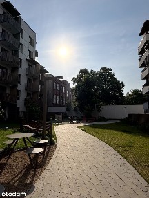 Nowe, wysokie 2,90m, klimatyzacja| Ochrona | Pierwszy najem|Wyposażone