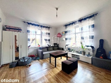 * Mieszkanie 2 pokojowe z balkonem *
