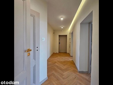 Biuro z parkingiem po remoncie - na kancelarię prawną, notarialną, finansową. Ścisłe Centrum Poznania ul. Wolnica (blisko Sądu)