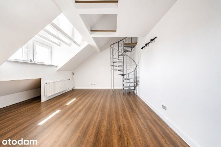 Mieszkanie z antresolą po remoncie | 44 m² |