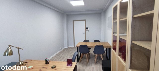 Biuro, gabinet 18 m2 - Królowej Jadwigi 18 Modern Office