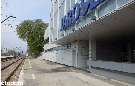 Lokal handlowo-usługowy, Dworzec PKP Jarosław, Słowackiego 34