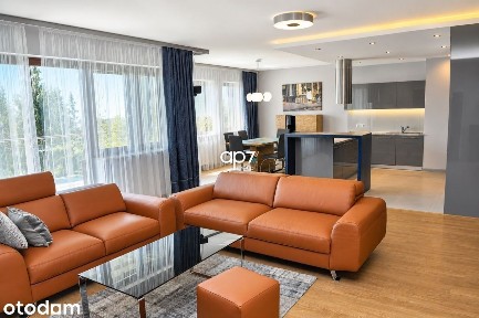 Przestronny czteropokojowy apartament