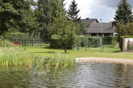 Countryside House on the lake for expats 25 km Poznan waterline fireplace beach