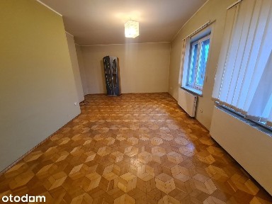 Duży dom - umeblowany, 2 kuchnie, 4 łazienki, łóżka dla 20 osób