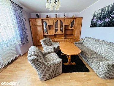 Przestronne z 2 garażami i ogrodem, cena pod RKM