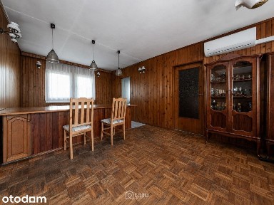 300m Autobus- Boczna ulica- Fotowoltaika- Garaż