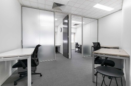 Wynajem biura w Warszawie: Prywatna 1-osobowa powierzchnia biurowa w lokalizacji Regus Witosa Point, idealna dla Ciebie i Twojego zespołu.