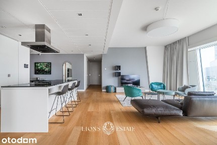 Przestronny i luksusowy apartament na Złotej 44