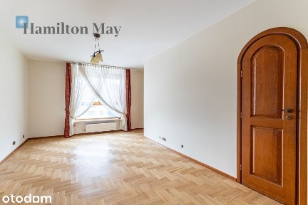 Wygodny penthouse z tarasem przy Arkadii
