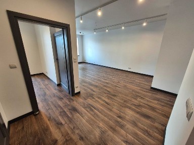 Loftowy Lokal usługowy 54m2 z balkonem na kłodzki Rynek