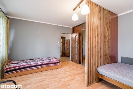 Jasne mieszkanie z osobną kuchnią i dużym balkonem