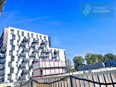 Najtańsza kawalerka z balkonem, ustawna. Tramwaj