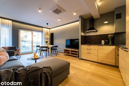 Apartament - 3 pokoje - Miejsce postojowe-blisko BSK,Szczyrkowskie.