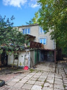 Dom blizniak z potencjalem inwestycyjnym -Nowa nizsza cena