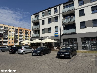 Lokal na restaurację 136 m² z parkingiem i klimatyzacją