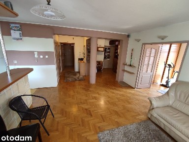 Komfortowe duże 4 pokojowe mieszkanie w centrum miasta