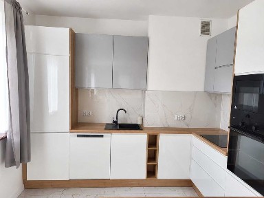 DUŻE Mieszkanie 3 Pokojowe 80m2 + Balkon w Pięknej Zielonej Okolicy - Biskupice k/Wieliczki