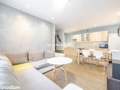 Słoneczne, 4-pokojowe Z Dwoma Balkonami