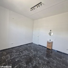 BEZCYNSZOWA kawalerka po remoncie Okna PCV I piętro Leszno Centrum
