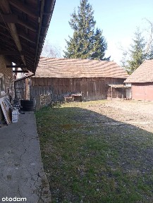 Dom z działką 39 arów zabudowaną w spokojnej okolicy Zakrzów