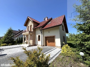 Wykończony/ Wolnostojący/4 duże sypialnie i salon!