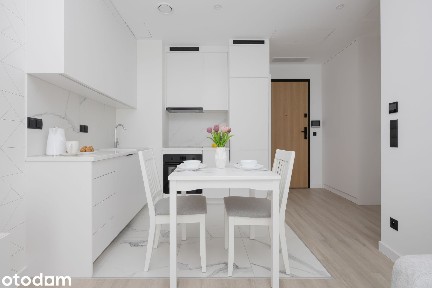 Elegancki apartament w Towarowa Towers