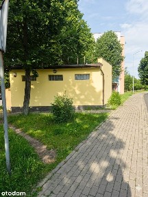 Przestronny lokal na działalność usługową, handlową, gastronomiczną.