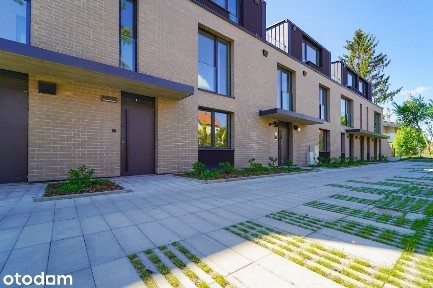 Dwupoziomowy,4-pokojowy apartament z antresolą