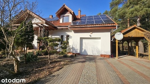 Wyjątkowy dom w otoczeniu lasu. Radomia.