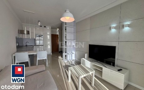 2 pokoje|42 m2| Balkon|Blisko Pum i szpitala|Winda