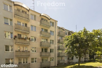 Funkcjonalne trzy pokoje na drugim piętrze w bloku