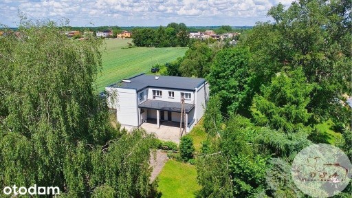 8 pokoi 2 garaże duża działka Zagórów