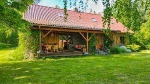 Siedlisko 4,5 ha z domem i zabudowaniami
