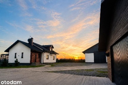 Dom w malowniczej okolicy/ HALA 100M2 / GARAŻ 39M2/