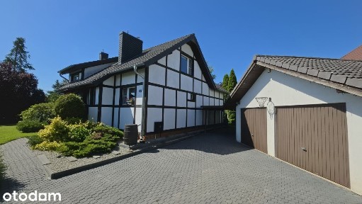 Dom z ogrodem (136 mkw.) działka (796 mkw.)