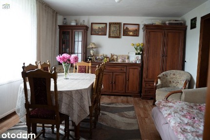 Dom z halą garażową i budynkiem gospodarczym