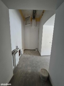 Lokal, parterowy z dużymi witrynami Centrum