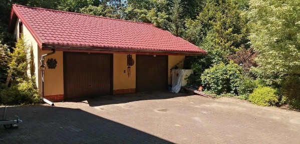 NIEWODNICA KOŚCIELNA.Dom z piękną, dużą działką sprzedam