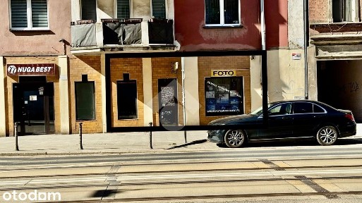 WITRYNA | PRZYSTANEK | Duży ruch piesz
