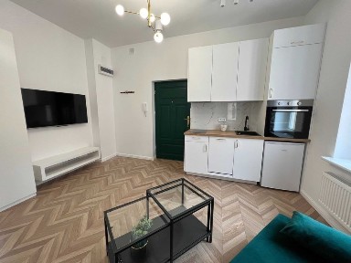 Mielżyńskiego 20 obok Okrąglaka - kawalerka w samym centrum