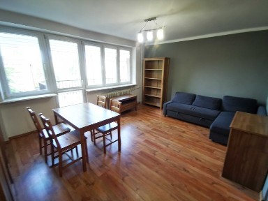 Ładna, przestronna kawalerka w dobrej, spokojnej lokalizacji. Katowice-Piotrowice, ul. Żurawia