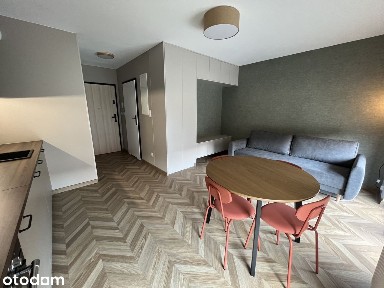 Nowoczesna kawalerka 26m2, oś.Karolinki, Balkon, Miejsce postojowe