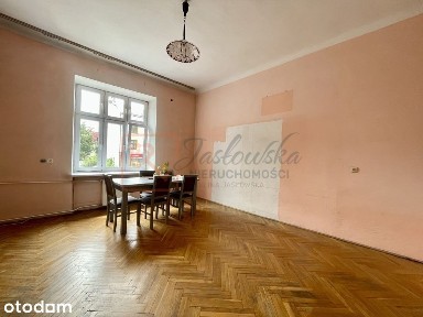 Jasne mieszkanie w kamienicy