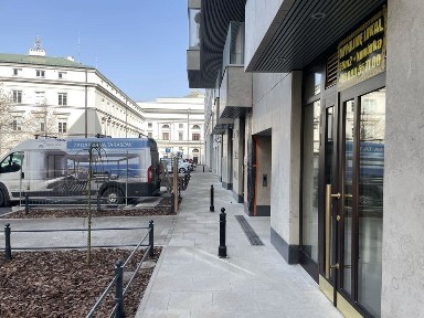 Lokal prestiżowa lokalizacja. Niecała5 Idealne na salon butik gabinet.