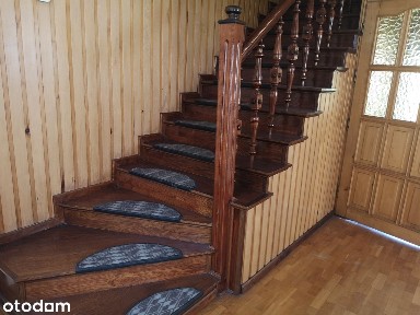 Duży Dom - bliźniak z garażem i piwnicą. 186 m² przy parku, 4 poziomy.
