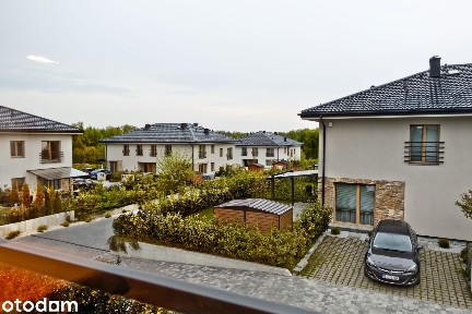 Nowoczesny dom z ogrodem